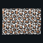 White and Gold Foil Cheetah - Leopard Mönster Kökshandduk<br><div class="desc">Vit och guldfjällig Cheetah eller Leopard fläckade djuret mönster. Användorna Big Cat Animal Print liknar modern och guld. Cheetah Print ger en underbar gåva till en vild party.</div>