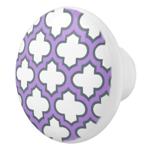 White and Lila Trellis, Lattice, Quatrefoil Knopp