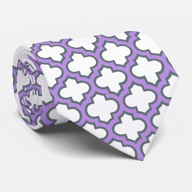 White and Lila Trellis, Lattice, Quatrefoil Slips (Rullad)