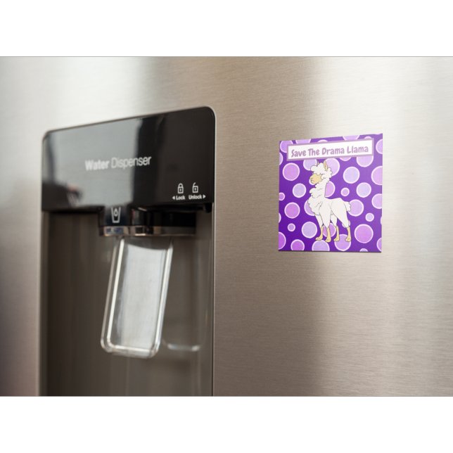 White and Tan Curly Halls Llama på Polka dots Magnet (Skapare uppladdad)