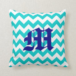 White Aqua Zigzag Mönster med Monogram Kudde