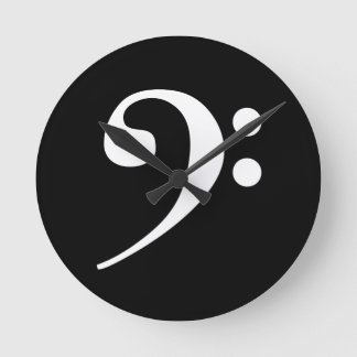 White Bass Clef Rund Klocka