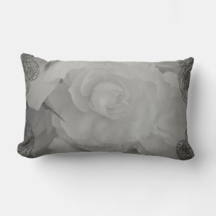 White Begonia Pillow Lumbarkudde
