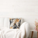 White Black Cream Leopard Animal Kudde<br><div class="desc">White Black Cream Leopard Animal Print med blommigt på baksidan</div>