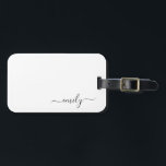 White Black Modern Script Monogram Namn Bagagebricka<br><div class="desc">Svartvit,  enkelt skript,  Monogram Namn. Det gör perfekten söt 16-årsjubileum,  bröllop,  möhippa,  årsdag,  babydusch eller bachelorette-fest för någon som glam lyxen och chic stilar i kärlek.</div>