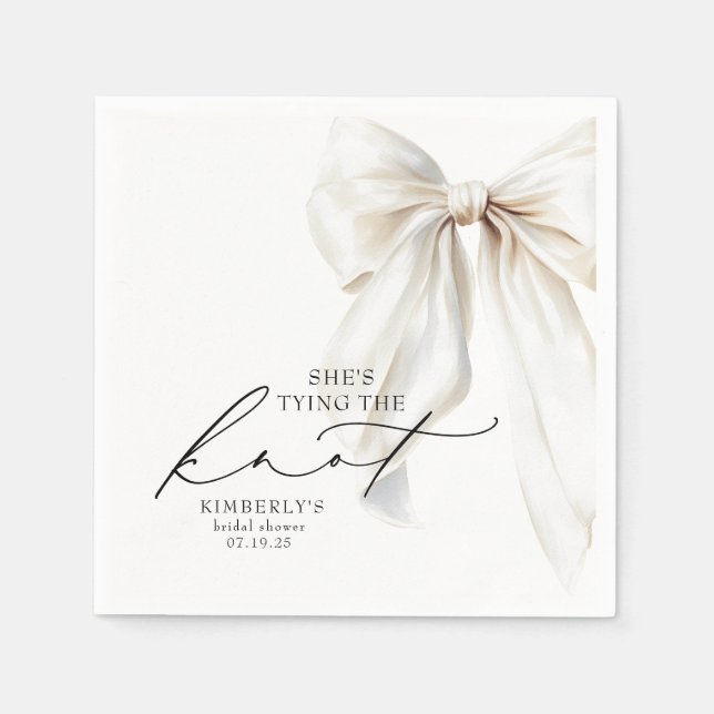 White Bow She's Tying the Knot Bridal Shower Pappersservett (Framsidan)