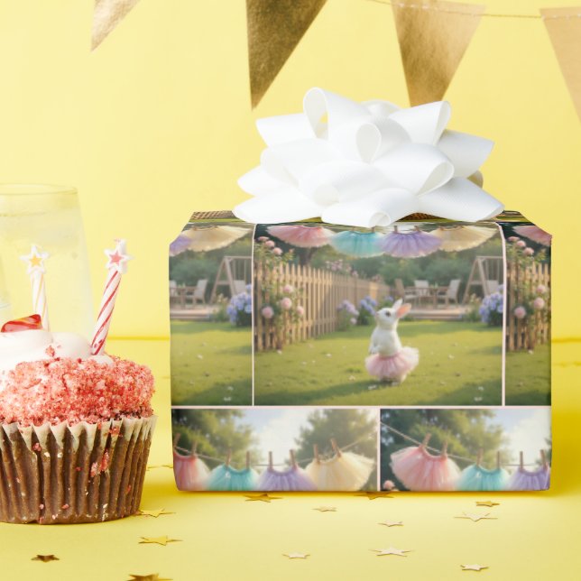 White Bunny Wearing a Pink Tutu Presentpapper (Födelsedagsfest)