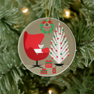 White Cat in Mid Century Christmas Room Julgransprydnad Keramik