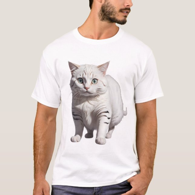 White Cat with Subtle Gray Tabby Markings T Shirt (Framsida)