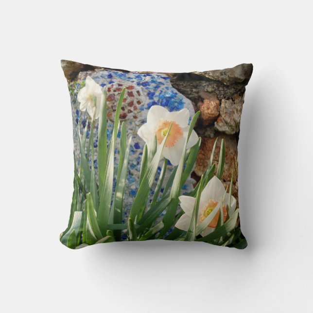 White Daffodils Garden Pillow Kudde (Framsida)