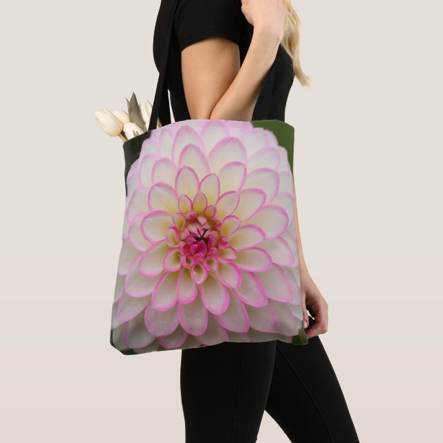 White Dahlia med rosa av fälgblomma Tygkasse (Närbild)