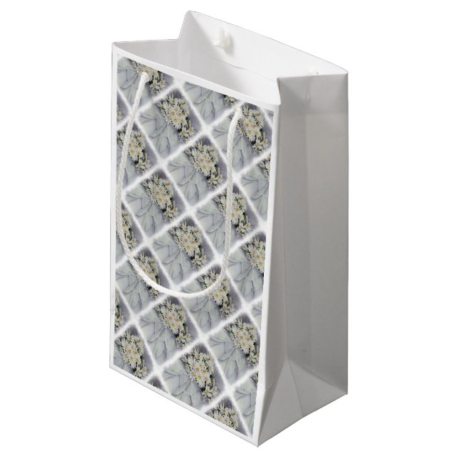WHITE DAISY BOUQUET GIFT BAG (Framsidan Vinklad)