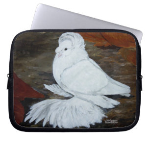 White English Trumpeter Pigeon Laptop Fodral