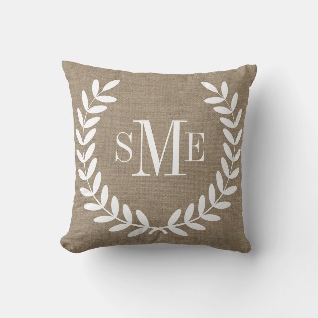 White Farmhouse Laurels Rustic Monogram Anpassning Kudde (Framsida)