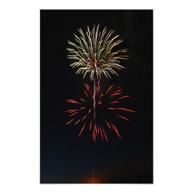 White Fireworks Burst over Red Fireworks Burst Fototryck (Framsidan)
