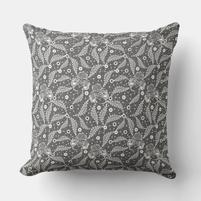 White floral lace on a gray background  kudde (Framsida)