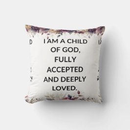 White floral pillow with a simple religious quote kudde