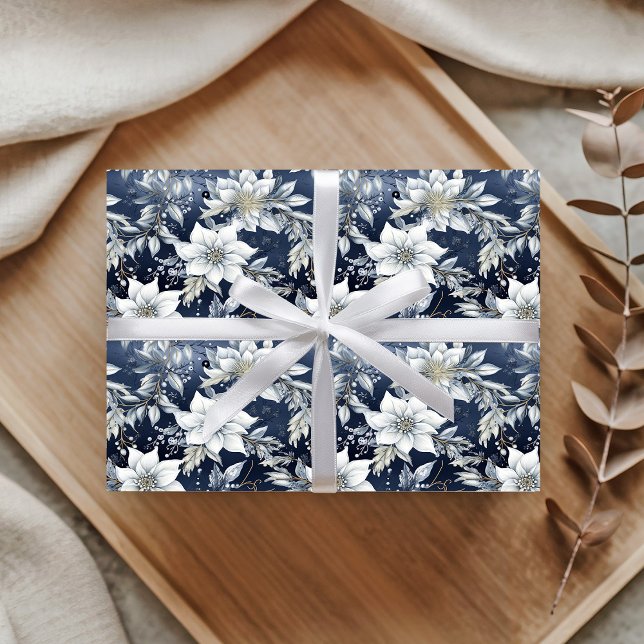 White Flowers & Holly Berries Presentpapper (Skapare uppladdad)