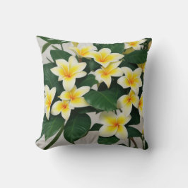 White Frangipani Flowers Kudde