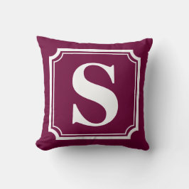 White Gräns | Personlig Monogram Poppy Pillow Kudde