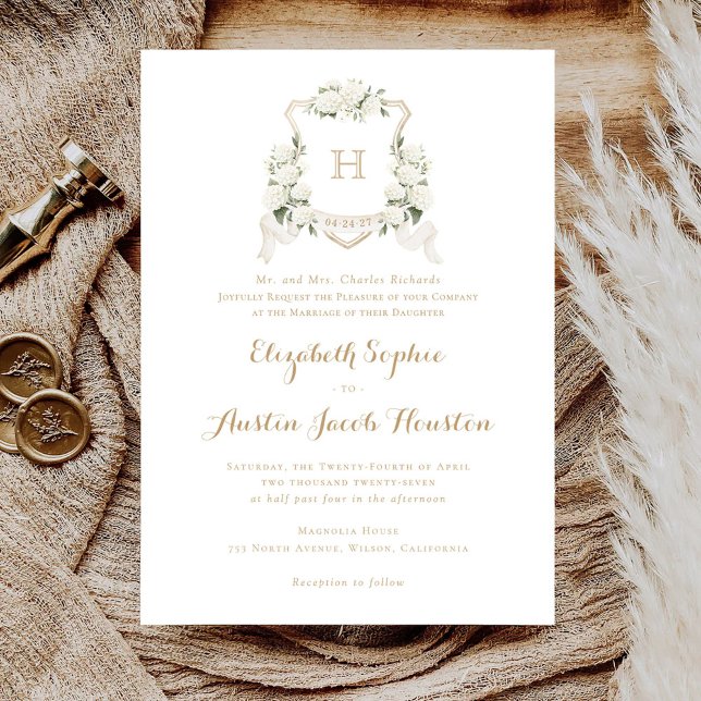 White Hydrangea Greenery Vapensköld Monogram Bröll Inbjudningar (Skapare uppladdad)