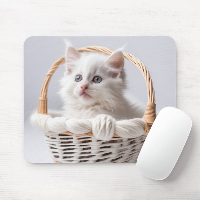 White Kitten i Basket Musmatta (Med mus)
