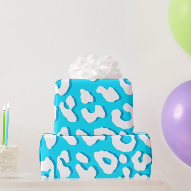 White Leopard Print Light Blue Presentpapper (Festgåvor)