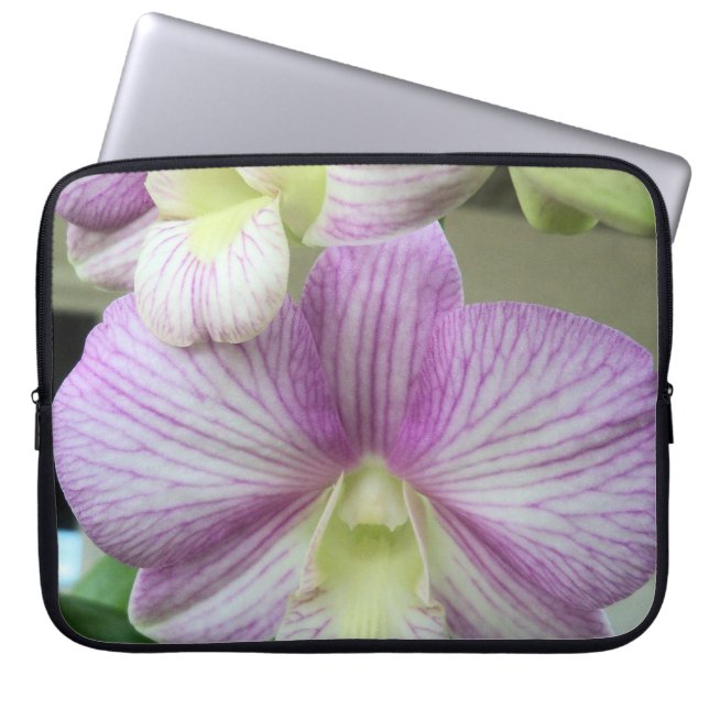 White & lila Orchids på laptop sleeve (Framsidan)