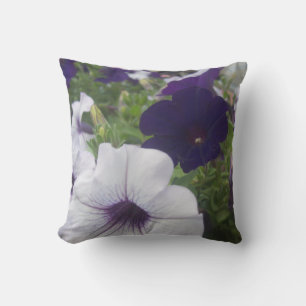 White & Lila Petunias Kudde