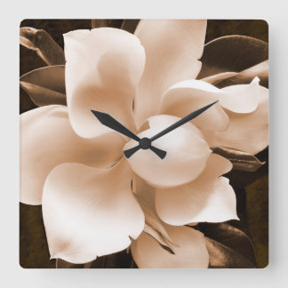 White Magnolia Flower Sepia Black Background Fyrkantig Klocka