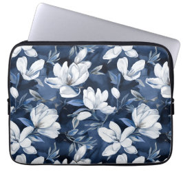 White Magnolia Flowers, Blue Background Laptop Fodral