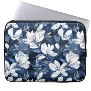 White Magnolia Flowers, Blue Background Laptop Fodral