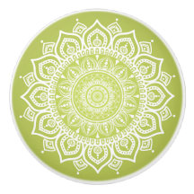 White Mandala on Grönt Ceramic pull Knob