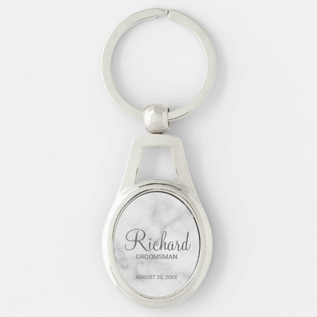 White Marble Modern Script Personlig Groomsman Ovalt Silverfärgad Nyckelring (Framsidan)