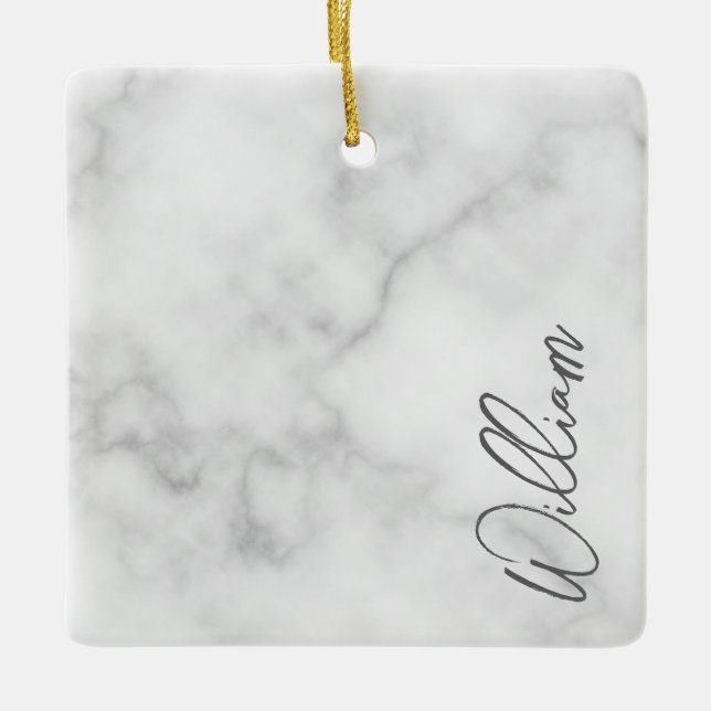 White Marble Modern Script Personlig Namn Julgransprydnad Keramik (Framsida)