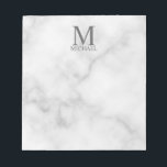 White Marble Personlig Monogram och Namn Anteckningsblock<br><div class="desc">Personlig Monogram och Namn Gift har personlig monogram och namn i grått Classic serif font stil på vit marble-bakgrund. Perfekt som helgdag,  fars dag gåva och gåva till särskilda tillfällen.</div>