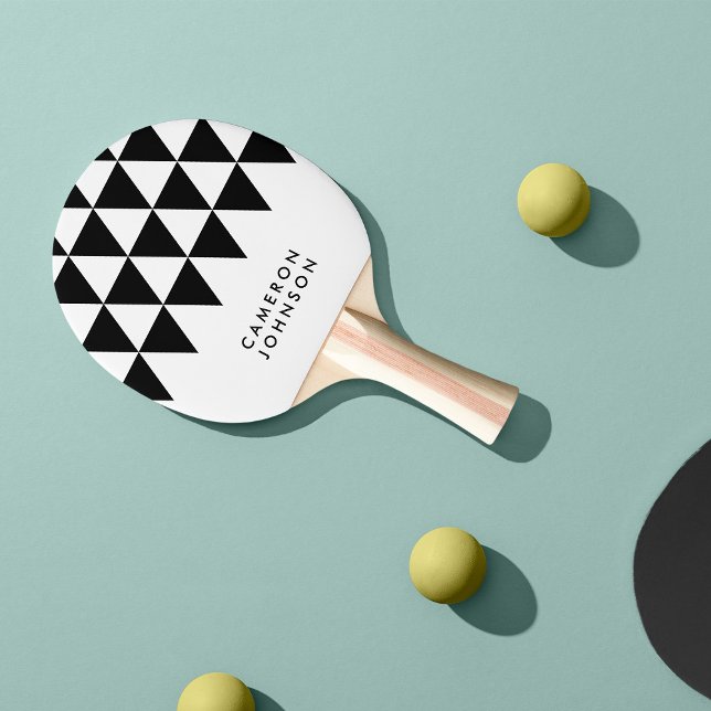 White Minimalist Name Black Triangle Pattern Pingisracket (Skapare uppladdad)