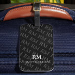 White Monogram Initialer Grått Mönster Black Bagagebricka<br><div class="desc">Vit Monogram Initialer Grått Mönster Black Luggage Tag. Elegantens enkla,  moderna och manliga svarta och vita design,  med anpassningsbar och monogram,  med ett exklusiv monogram mönster,  en perfekt för resenärer,  för honom,  pappa,  farfar,  bror,  vän,  chef,  anställd eller medarbetare.</div>
