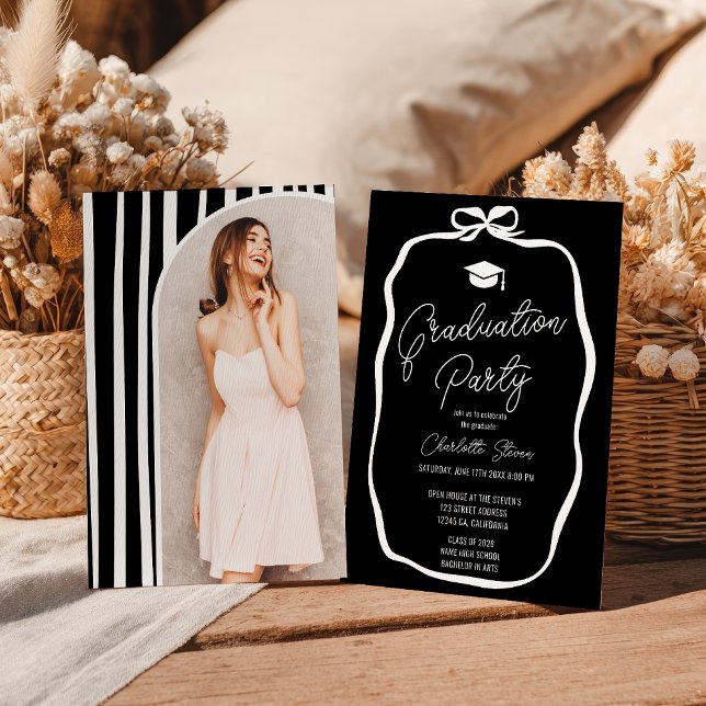 White on Black Coquette Bow photo graduation Inbjudningar (White on Black Coquette Bow photo graduation Invitation)