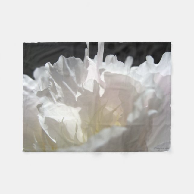White Peony Petals Silhouette Fleecefilt (Framsidan (Horisontell))