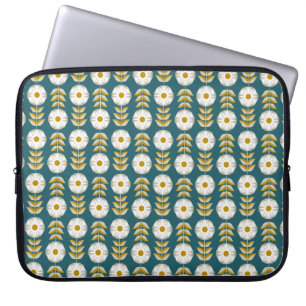 White Petunias Laptop Fodral