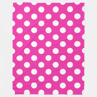 White polka dots on fuchsia fleecefilt