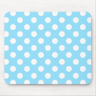 White polka dots på blek blue musmatta