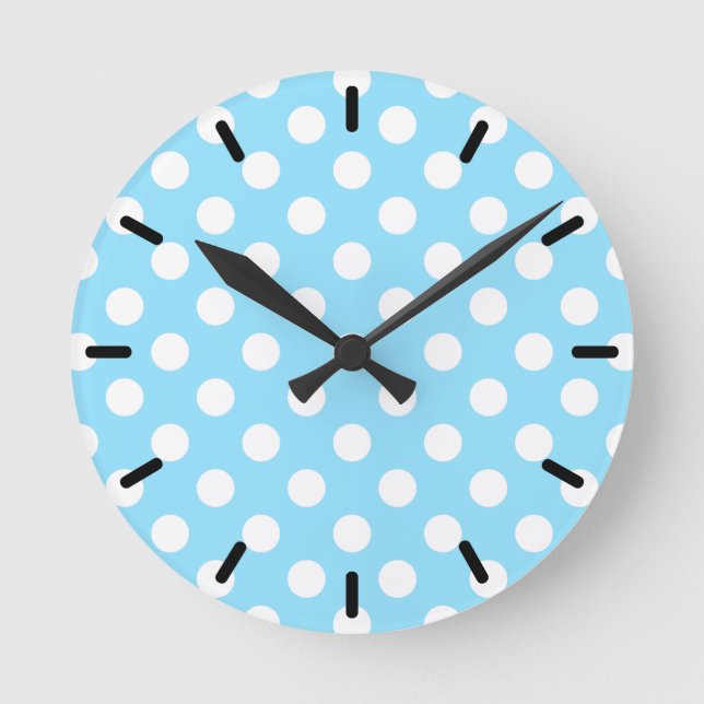 White polka dots på blek blue rund klocka (Framsida)
