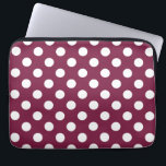White polka dots på burgundy laptop sleeve<br><div class="desc">White polka dots på burgundy</div>