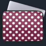 White polka dots på burgundy laptop sleeve<br><div class="desc">White polka dots på burgundy</div>