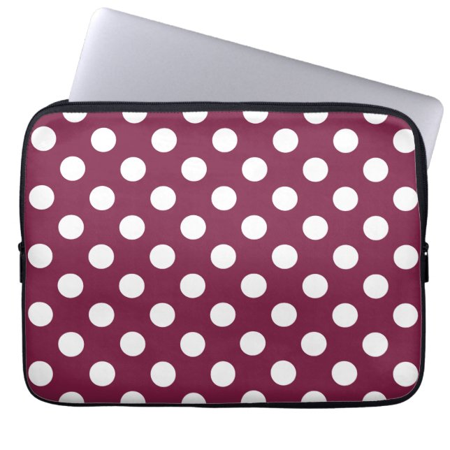 White polka dots på burgundy laptop sleeve (Framsidan)