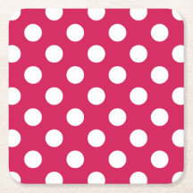 White polka dots på ceris