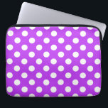 White polka dots på lila laptop fodral<br><div class="desc">White polka dots på lila</div>