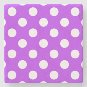 White polka dots på lila stenunderlägg